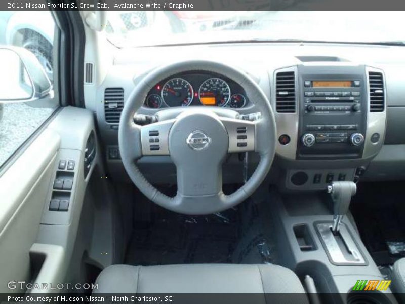 Avalanche White / Graphite 2011 Nissan Frontier SL Crew Cab