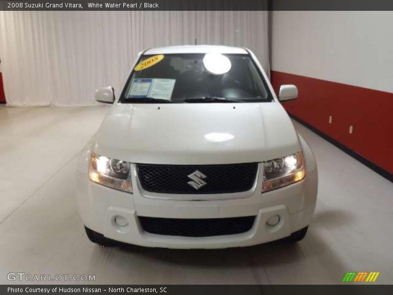 White Water Pearl / Black 2008 Suzuki Grand Vitara