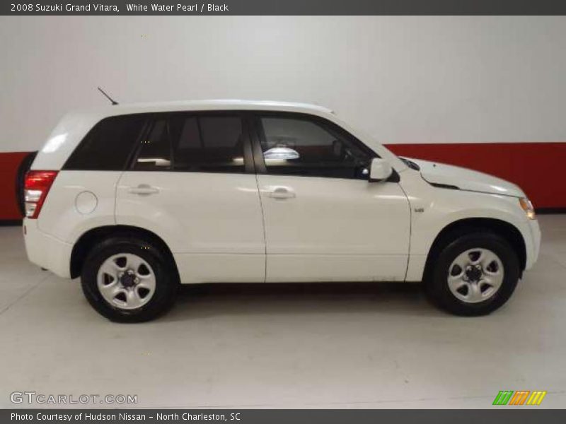 White Water Pearl / Black 2008 Suzuki Grand Vitara