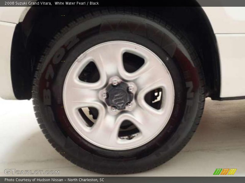 White Water Pearl / Black 2008 Suzuki Grand Vitara
