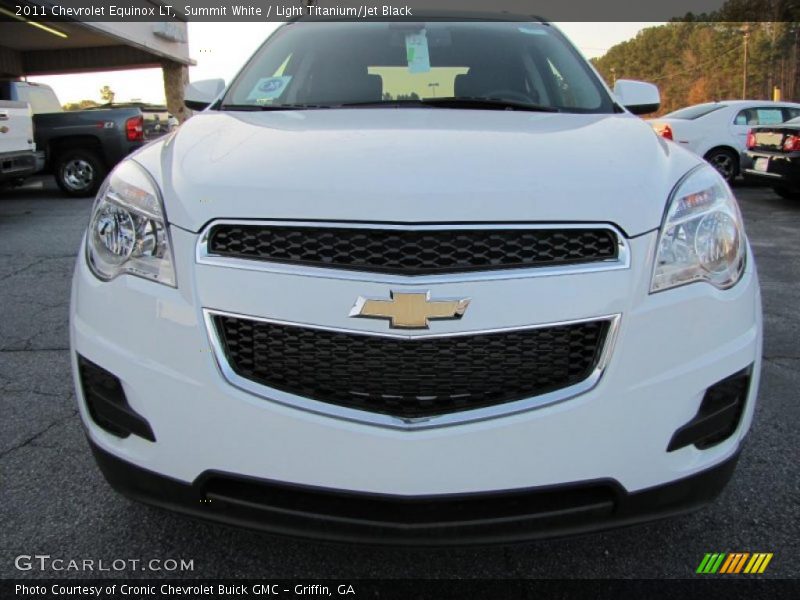 Summit White / Light Titanium/Jet Black 2011 Chevrolet Equinox LT