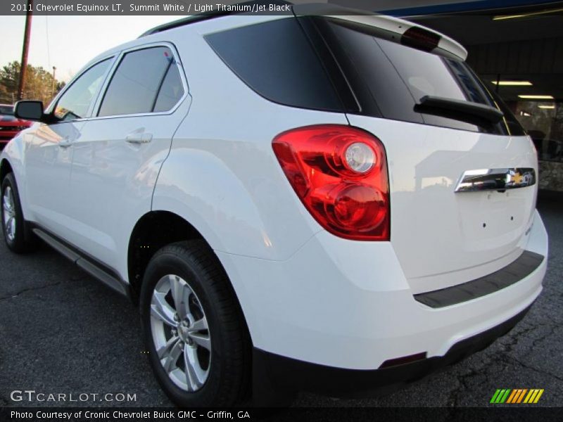 Summit White / Light Titanium/Jet Black 2011 Chevrolet Equinox LT