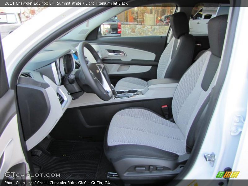 Summit White / Light Titanium/Jet Black 2011 Chevrolet Equinox LT