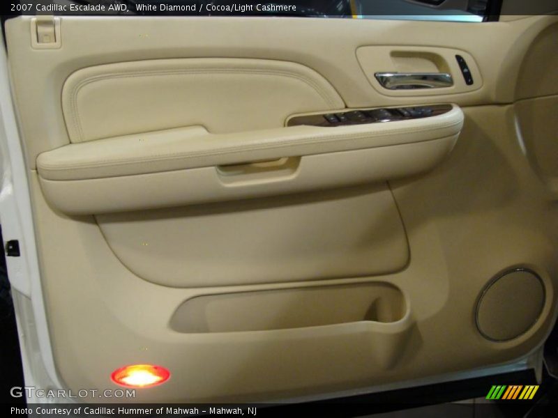 White Diamond / Cocoa/Light Cashmere 2007 Cadillac Escalade AWD
