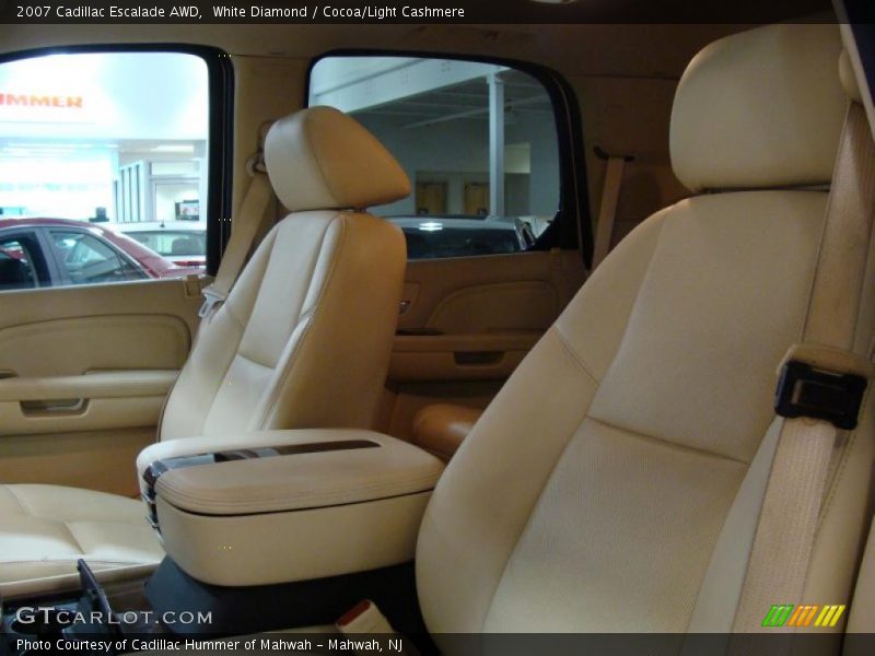 White Diamond / Cocoa/Light Cashmere 2007 Cadillac Escalade AWD