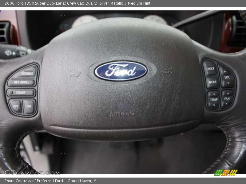 Controls of 2006 F350 Super Duty Lariat Crew Cab Dually