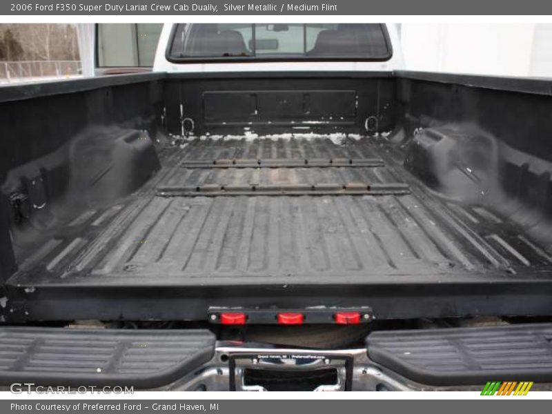 Silver Metallic / Medium Flint 2006 Ford F350 Super Duty Lariat Crew Cab Dually
