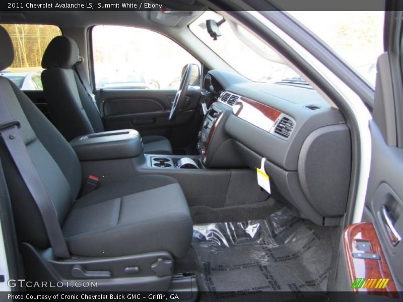 Summit White / Ebony 2011 Chevrolet Avalanche LS