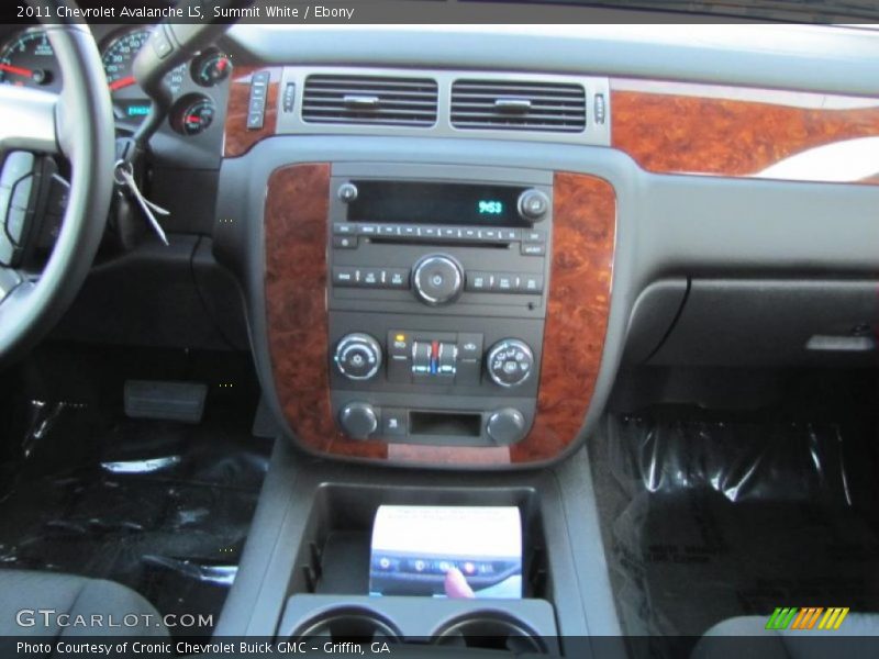 Controls of 2011 Avalanche LS