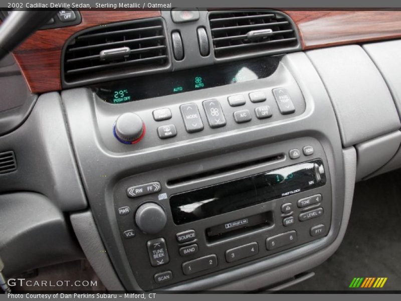Sterling Metallic / Oatmeal 2002 Cadillac DeVille Sedan