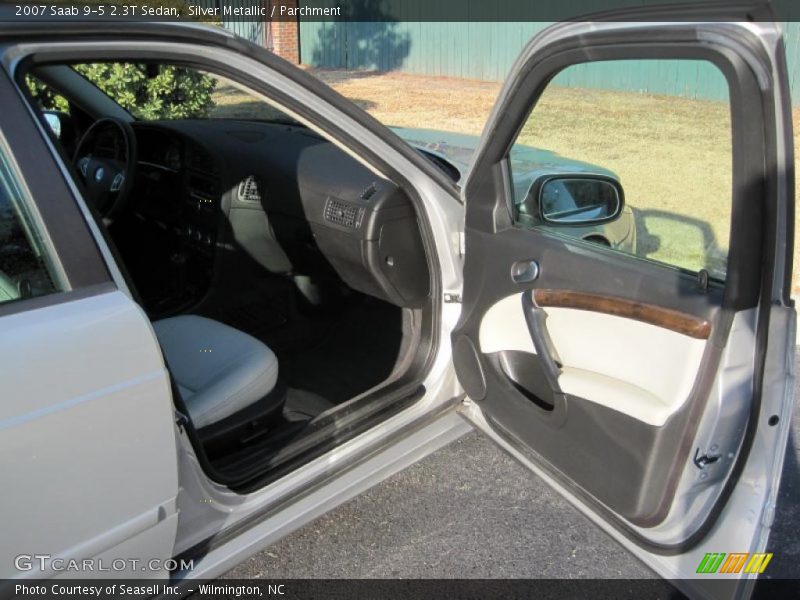 Silver Metallic / Parchment 2007 Saab 9-5 2.3T Sedan