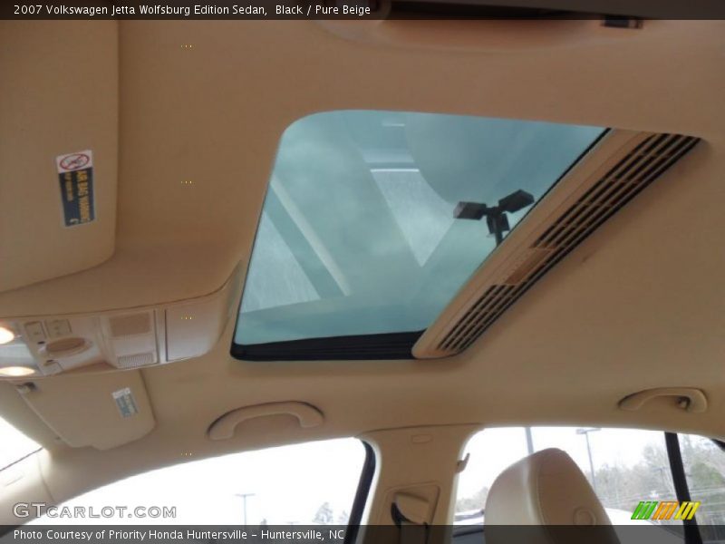 Black / Pure Beige 2007 Volkswagen Jetta Wolfsburg Edition Sedan