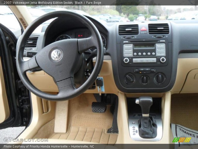 Black / Pure Beige 2007 Volkswagen Jetta Wolfsburg Edition Sedan