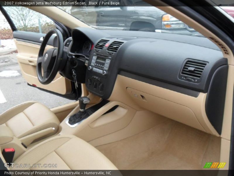 Black / Pure Beige 2007 Volkswagen Jetta Wolfsburg Edition Sedan