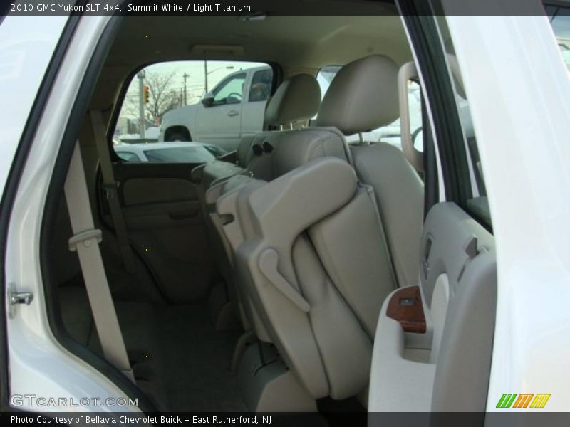 Summit White / Light Titanium 2010 GMC Yukon SLT 4x4