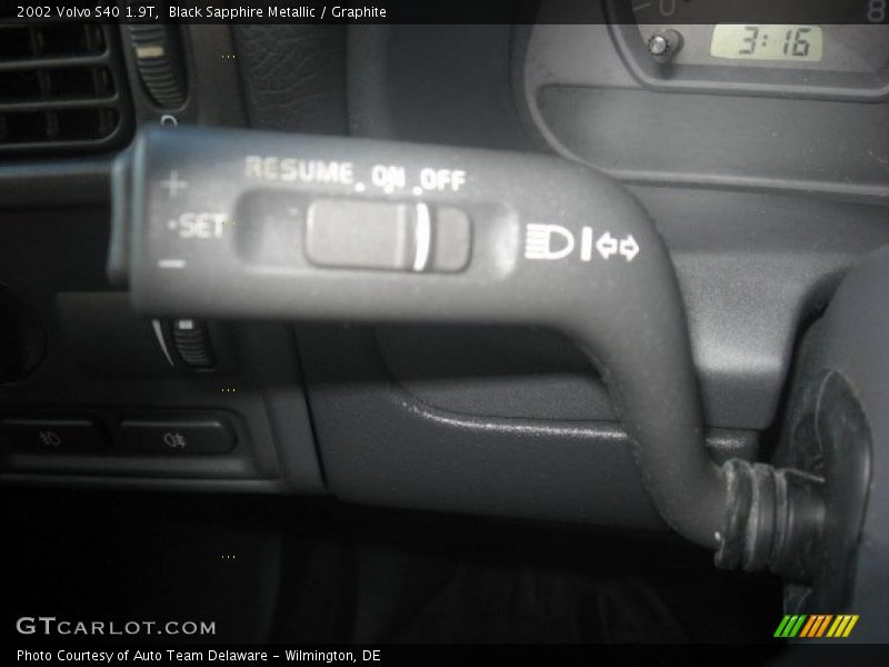Black Sapphire Metallic / Graphite 2002 Volvo S40 1.9T