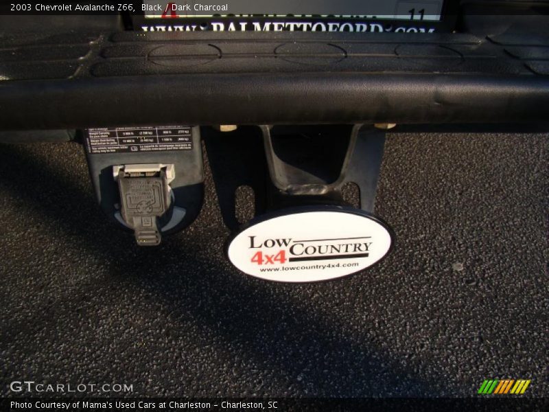 Black / Dark Charcoal 2003 Chevrolet Avalanche Z66