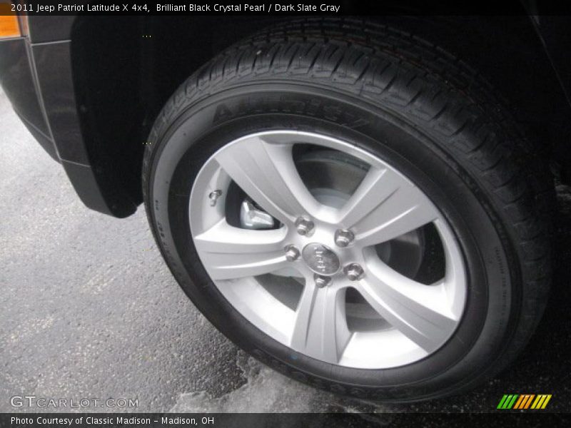 Brilliant Black Crystal Pearl / Dark Slate Gray 2011 Jeep Patriot Latitude X 4x4