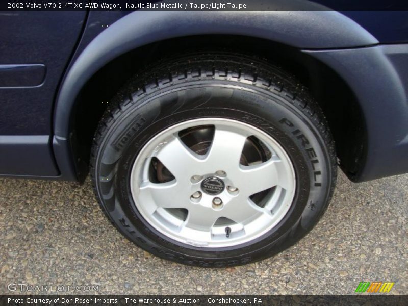 Nautic Blue Metallic / Taupe/Light Taupe 2002 Volvo V70 2.4T XC AWD Wagon