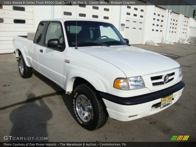 Front 3/4 View of 2001 B-Series Truck B4000 Dual Sport Cab Plus 4