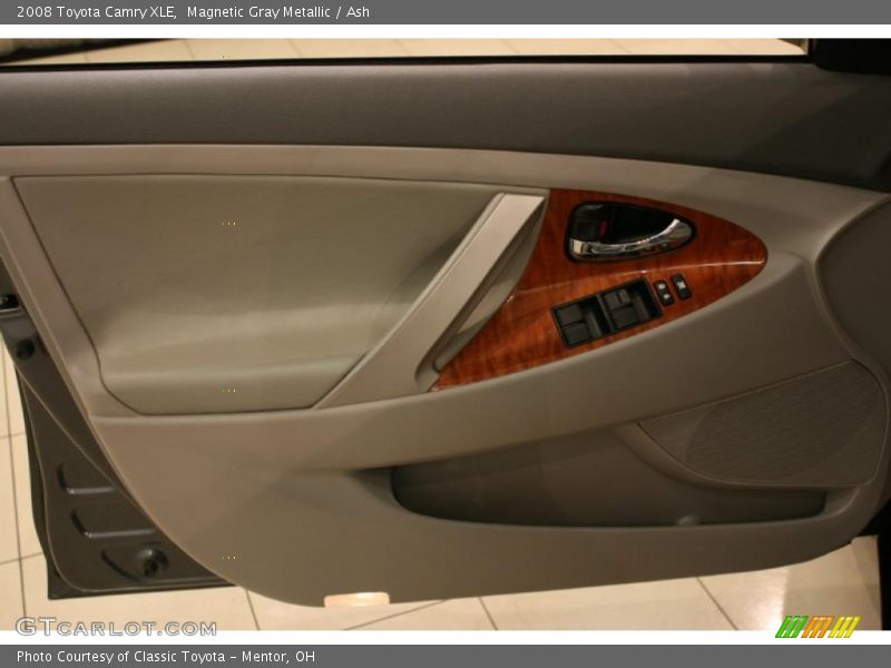 Magnetic Gray Metallic / Ash 2008 Toyota Camry XLE