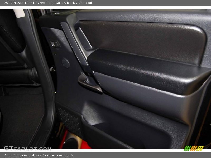 Galaxy Black / Charcoal 2010 Nissan Titan LE Crew Cab