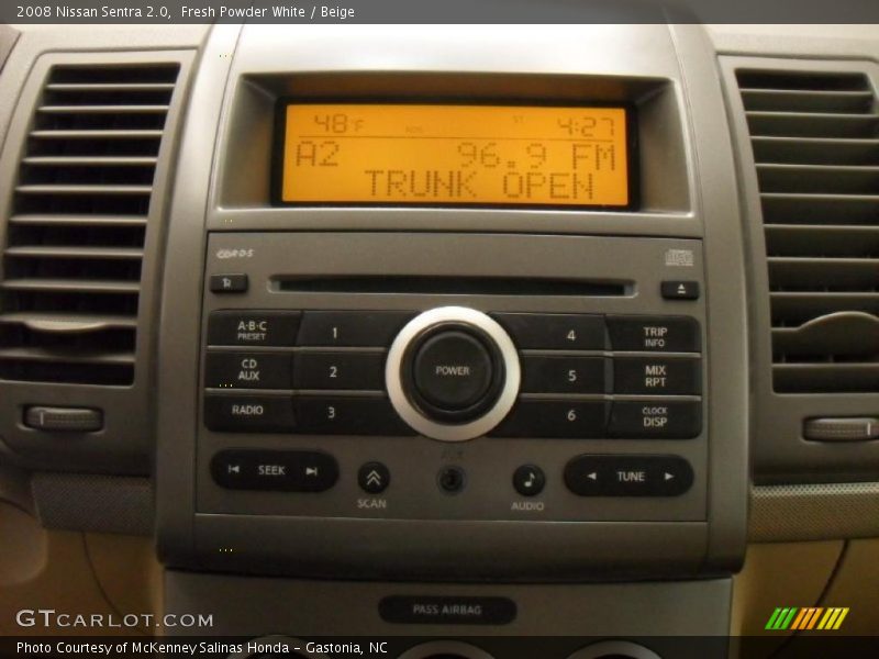 Fresh Powder White / Beige 2008 Nissan Sentra 2.0