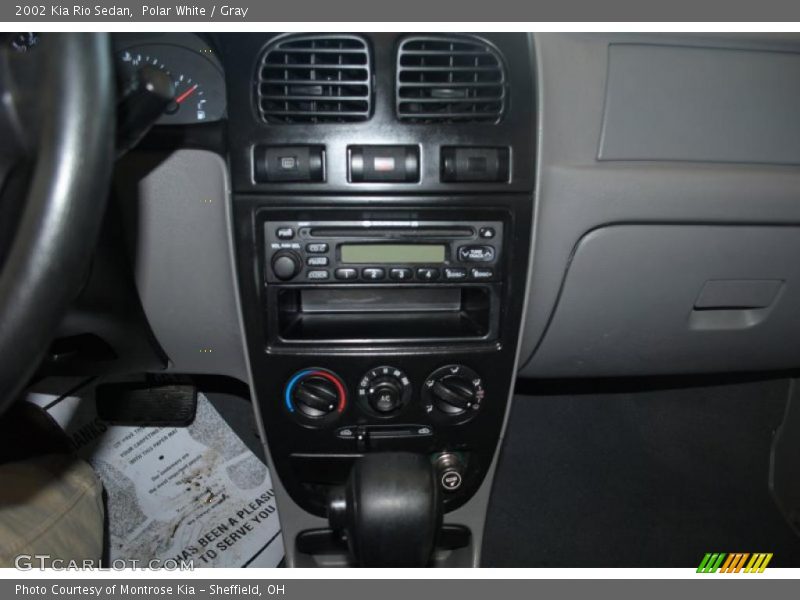 Polar White / Gray 2002 Kia Rio Sedan