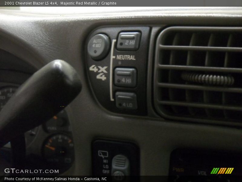Majestic Red Metallic / Graphite 2001 Chevrolet Blazer LS 4x4