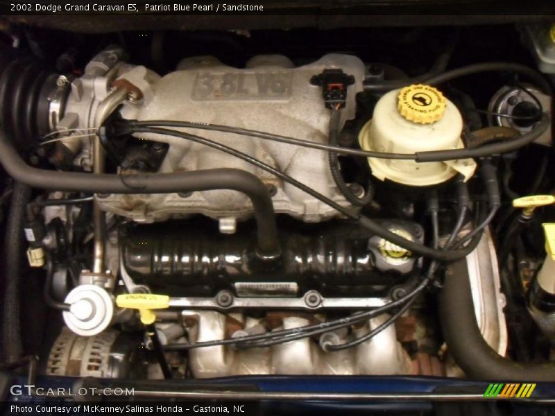 Patriot Blue Pearl / Sandstone 2002 Dodge Grand Caravan ES