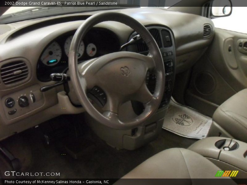 Patriot Blue Pearl / Sandstone 2002 Dodge Grand Caravan ES