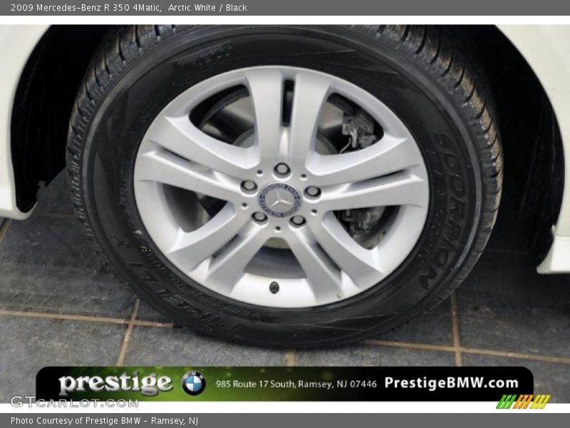 Arctic White / Black 2009 Mercedes-Benz R 350 4Matic