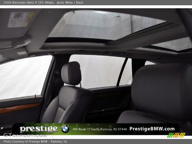 Arctic White / Black 2009 Mercedes-Benz R 350 4Matic