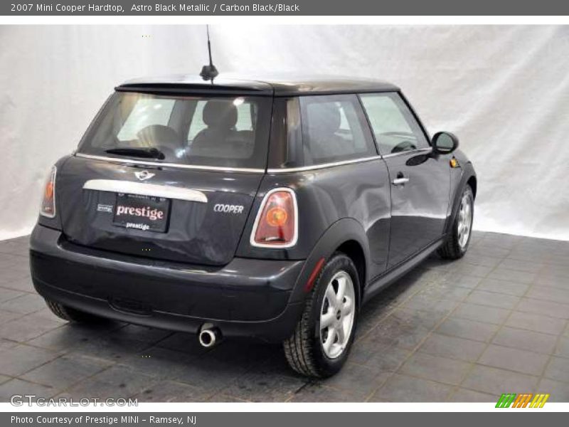 Astro Black Metallic / Carbon Black/Black 2007 Mini Cooper Hardtop