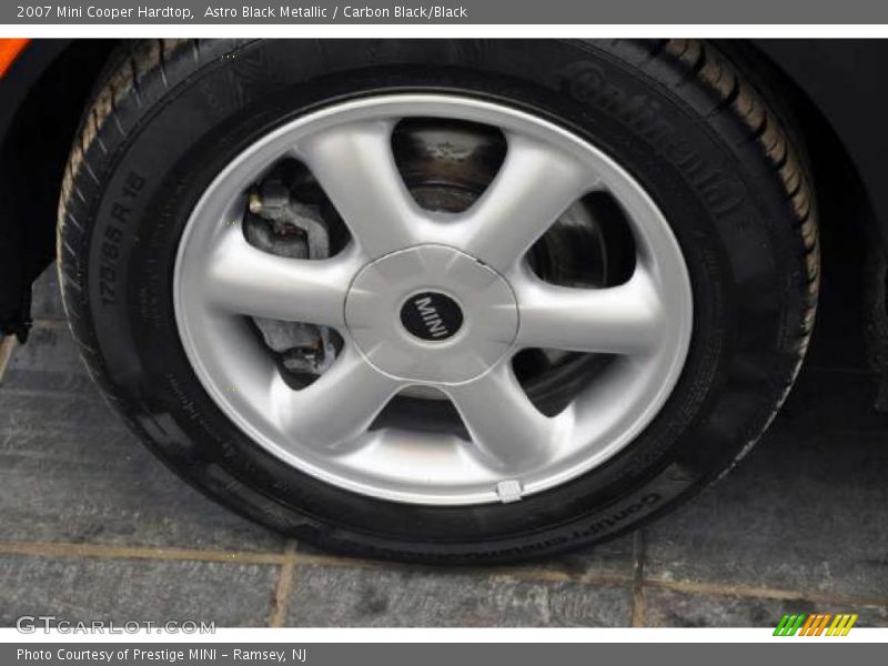 Astro Black Metallic / Carbon Black/Black 2007 Mini Cooper Hardtop