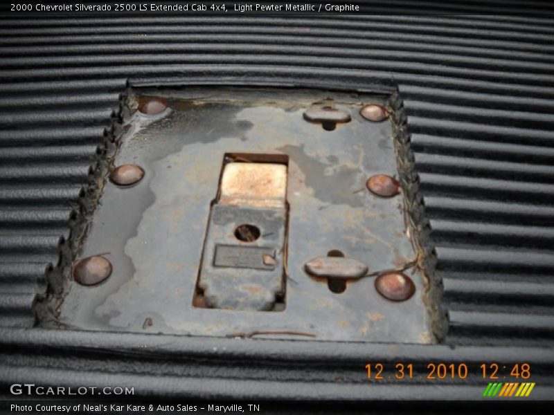 Light Pewter Metallic / Graphite 2000 Chevrolet Silverado 2500 LS Extended Cab 4x4