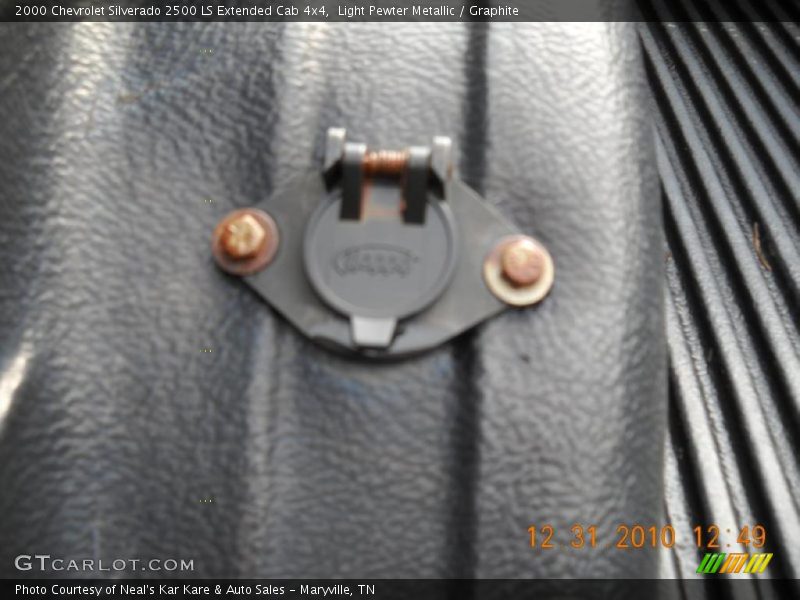 Light Pewter Metallic / Graphite 2000 Chevrolet Silverado 2500 LS Extended Cab 4x4