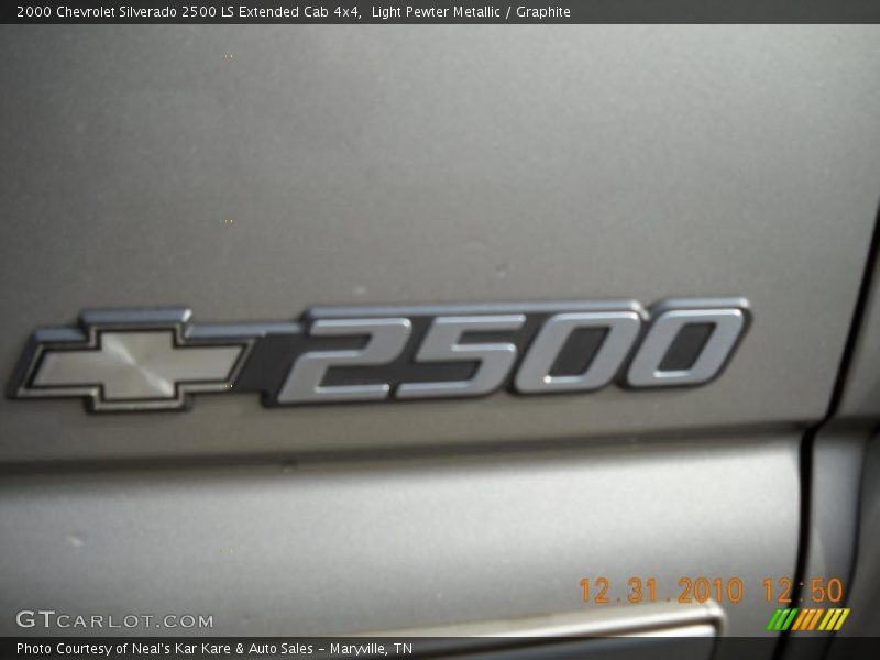  2000 Silverado 2500 LS Extended Cab 4x4 Logo