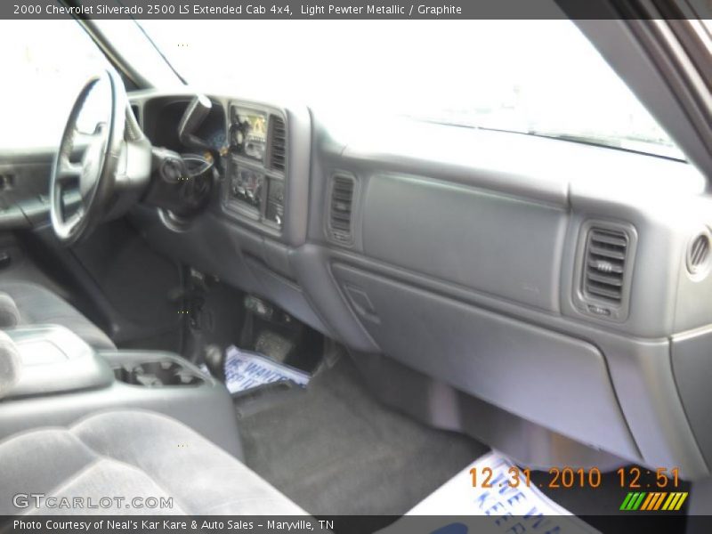 Light Pewter Metallic / Graphite 2000 Chevrolet Silverado 2500 LS Extended Cab 4x4