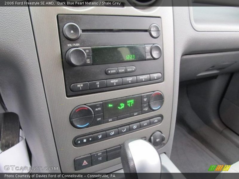Controls of 2006 Freestyle SE AWD