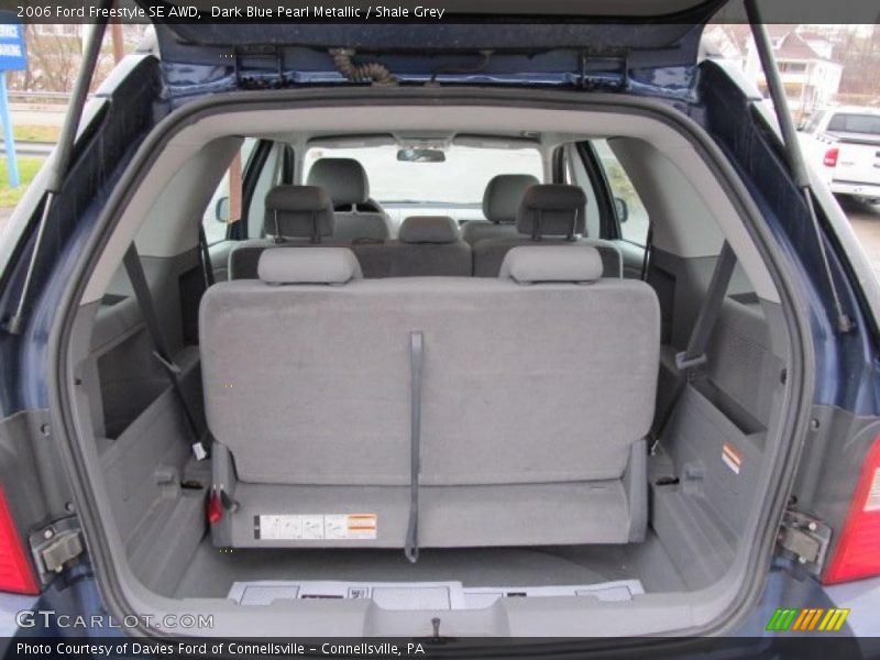  2006 Freestyle SE AWD Trunk