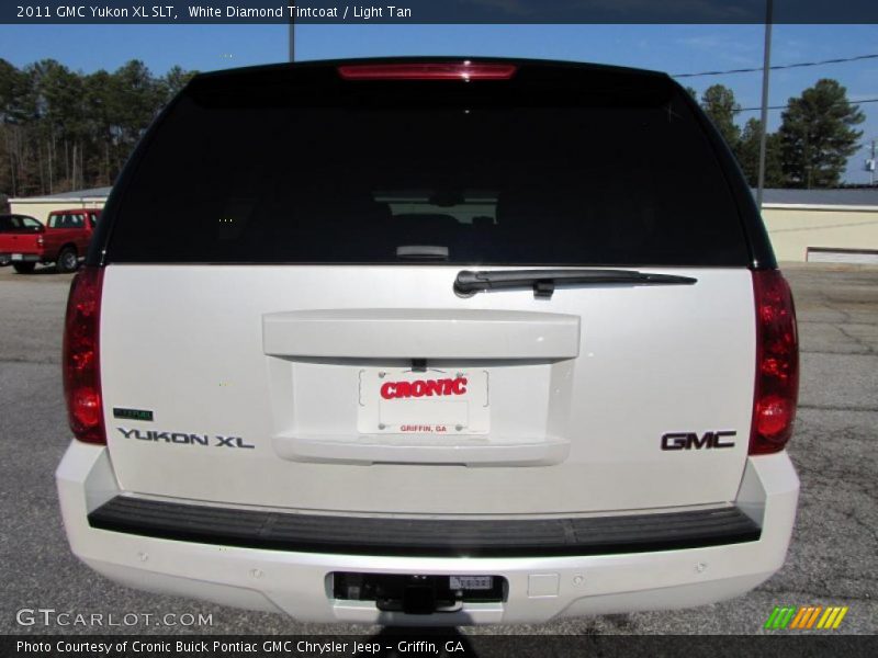 White Diamond Tintcoat / Light Tan 2011 GMC Yukon XL SLT