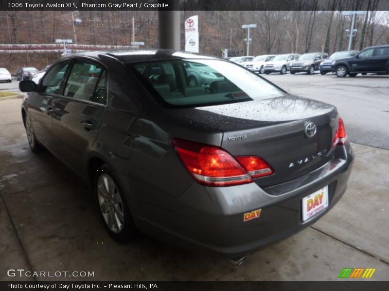 Phantom Gray Pearl / Graphite 2006 Toyota Avalon XLS