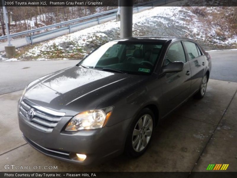 Phantom Gray Pearl / Graphite 2006 Toyota Avalon XLS