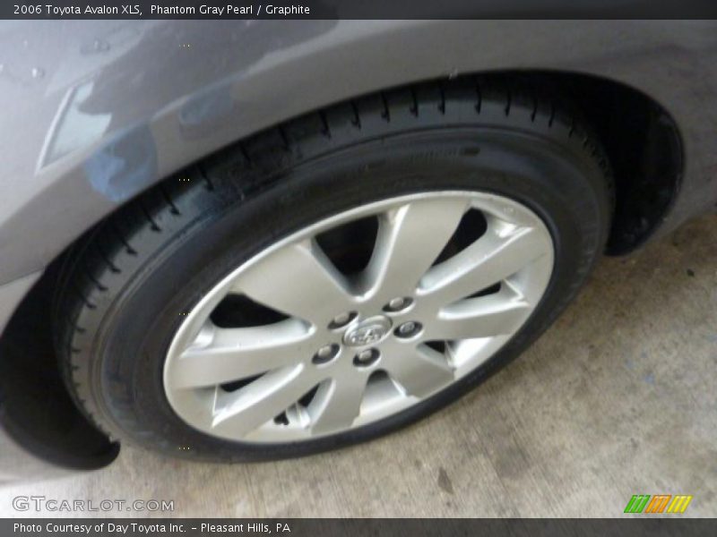 Phantom Gray Pearl / Graphite 2006 Toyota Avalon XLS