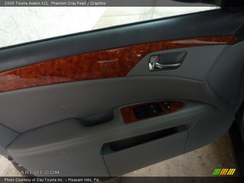 Phantom Gray Pearl / Graphite 2006 Toyota Avalon XLS
