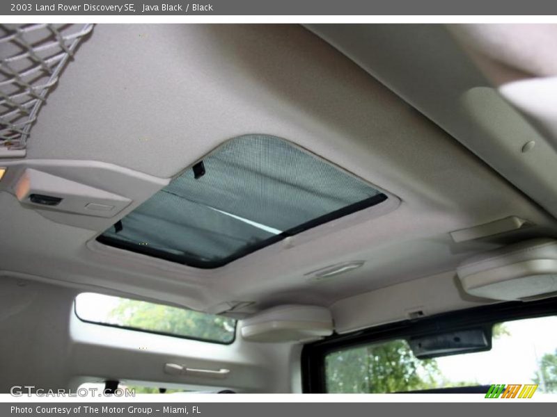 Sunroof of 2003 Discovery SE