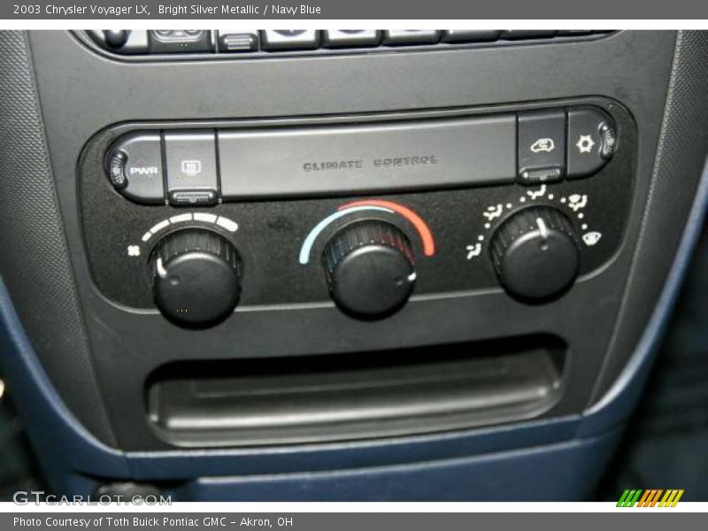 Controls of 2003 Voyager LX