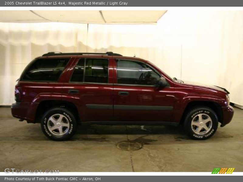 Majestic Red Metallic / Light Gray 2005 Chevrolet TrailBlazer LS 4x4
