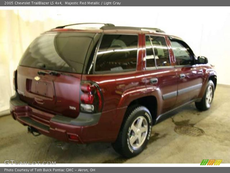 Majestic Red Metallic / Light Gray 2005 Chevrolet TrailBlazer LS 4x4